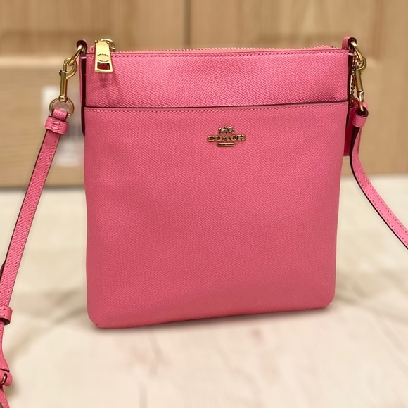 Coach Handbags - Coach bag